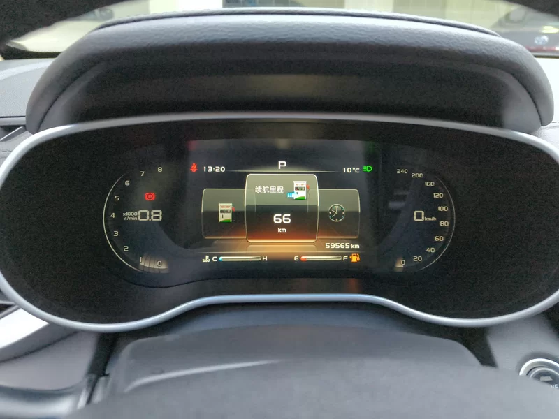 GEELY Emgrand 2019 car image #17