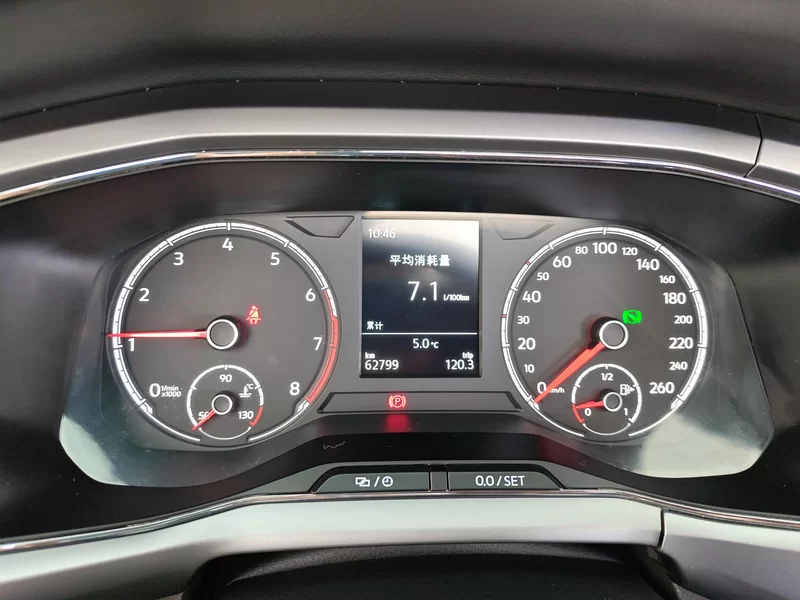 Volkswagen T-Cross 2019 #17 Volkswagen T-Cross 2019 car image #17