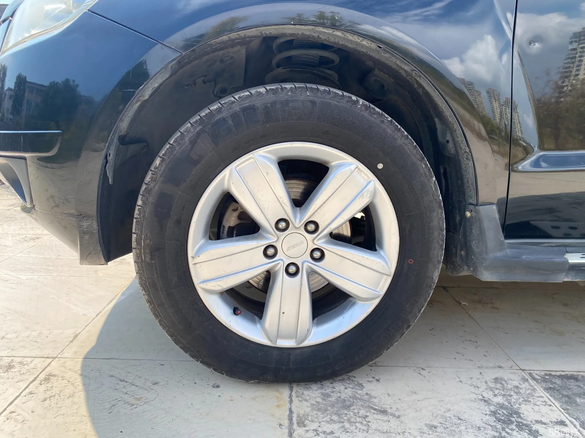 GEELY GX7 2013 car image #17