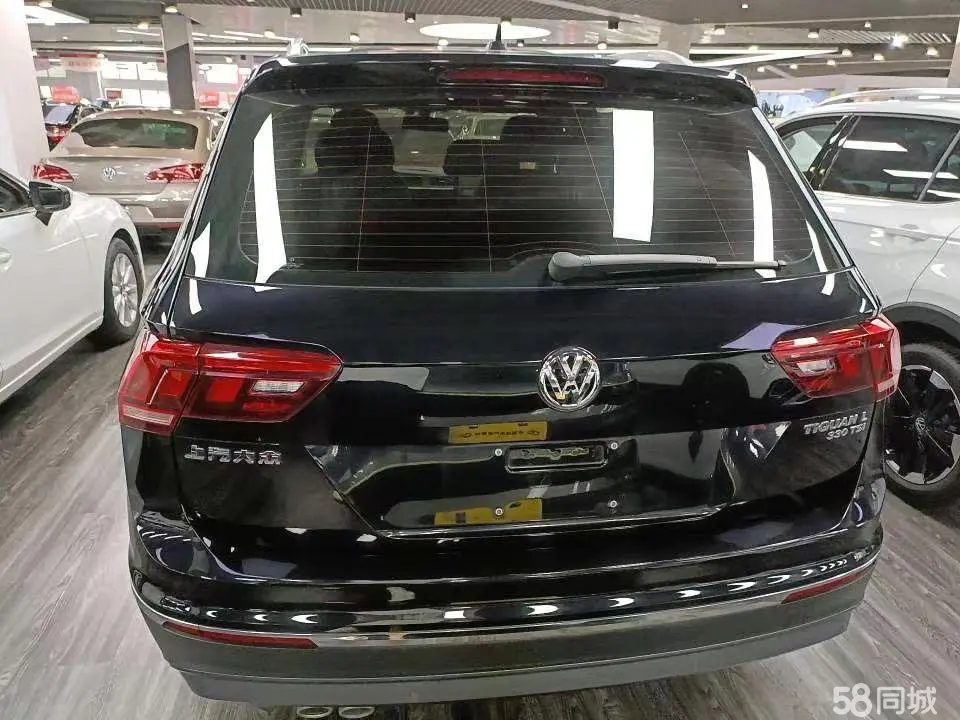 Volkswagen Tiguan L 2020 изображение автомобиля #17