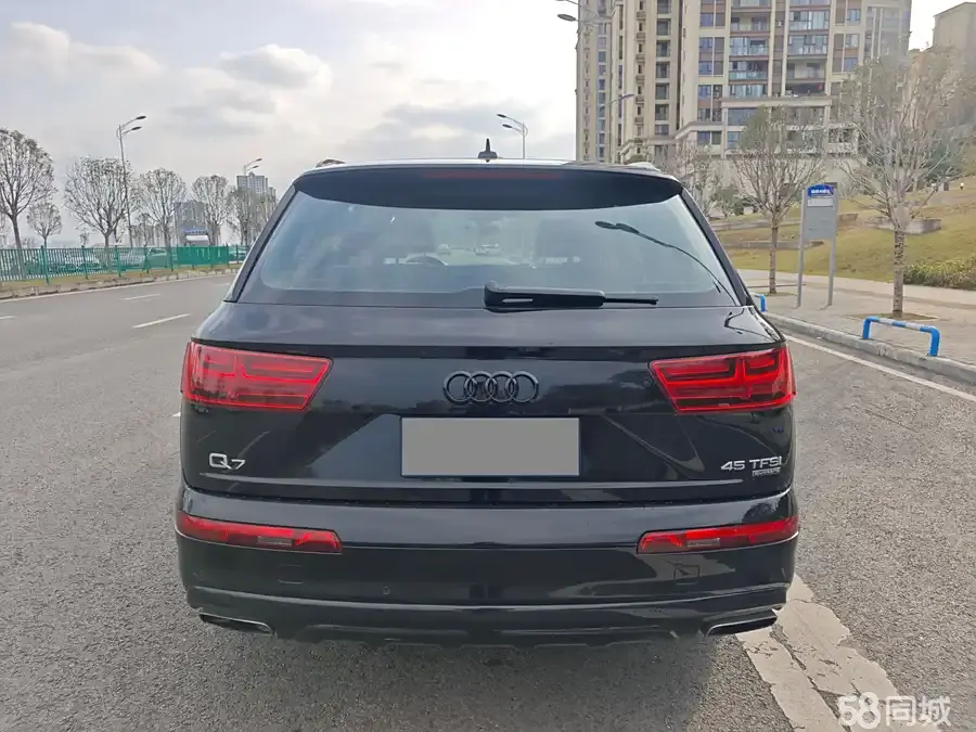 Audi Q7 2016 car image #17