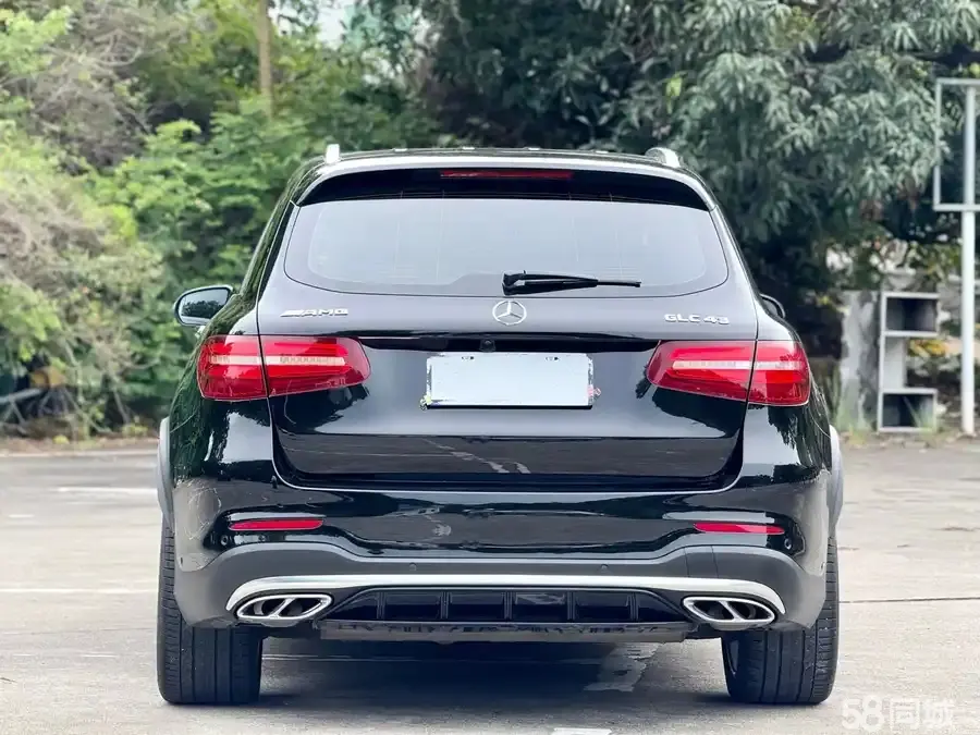 Mercedes-Benz GLC AMG 2017 imagem de carro #17