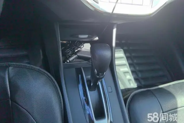 Honda Jade 2015 car image #17