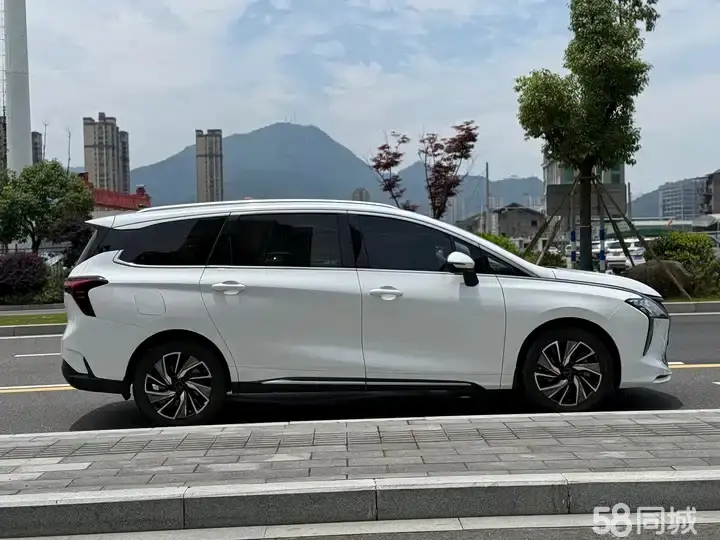 Forthing Yacht 2023 imagen de coche #17