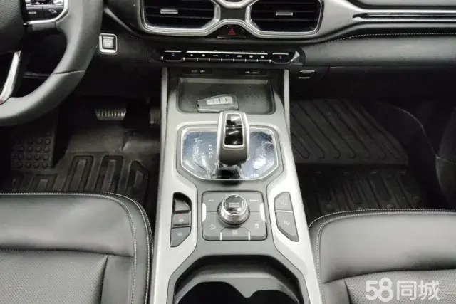 GEELY Okavango 2021 car image #17