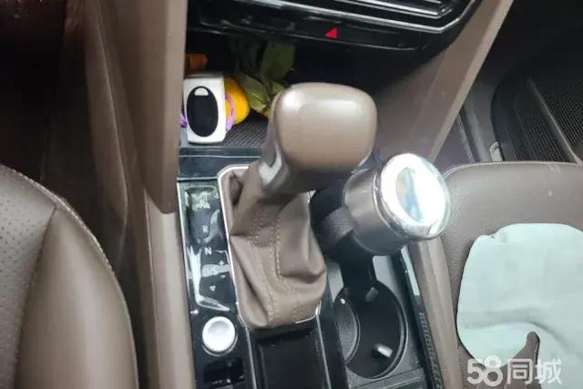 Volkswagen Viloran 2022 car image #17