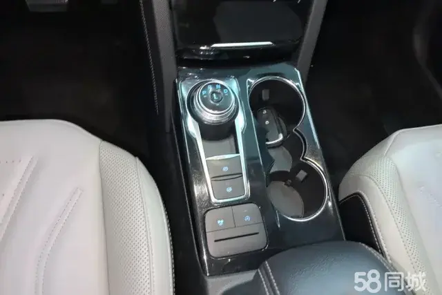 Ford Escape 2021 immagine di auto #17