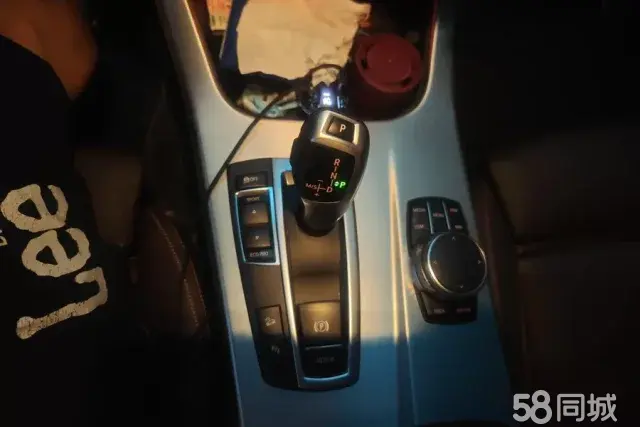 BMW X4 2017 car image #17