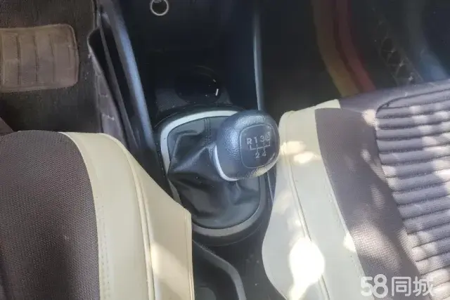 起亚 起亚K2 2014 汽车图片 #17