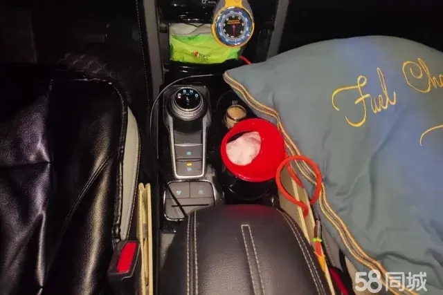 Ford Escape 2022 immagine di auto #17