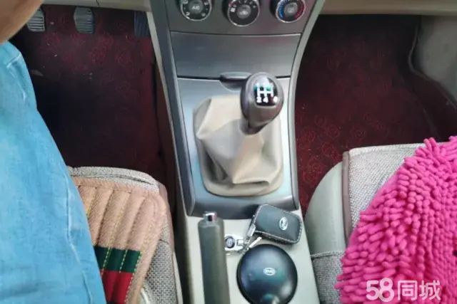 BYD L3 2013 car image #17