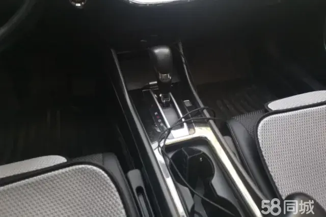 Honda Jade 2016 car image #17