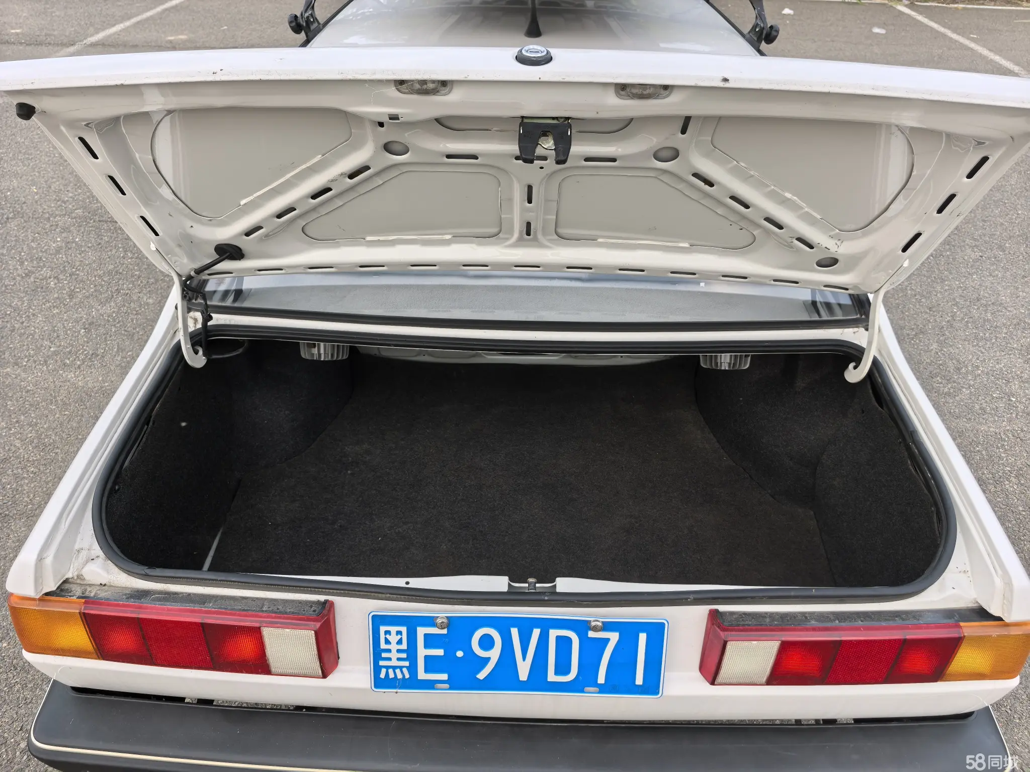 Volkswagen Santana Classic 2013 изображение автомобиля #17