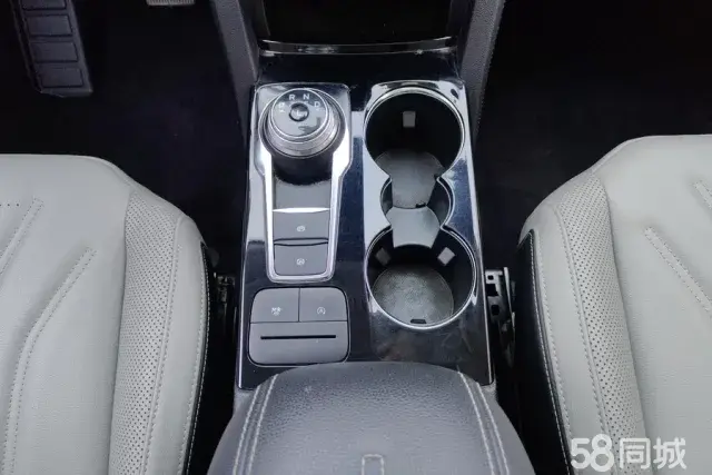 Ford Escape 2021 immagine di auto #17