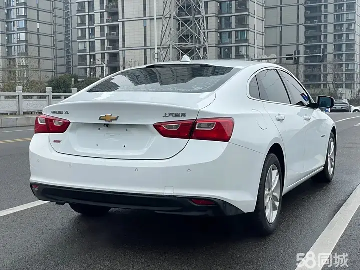 Chevrolet Malibu XL 2015 immagine di auto #17