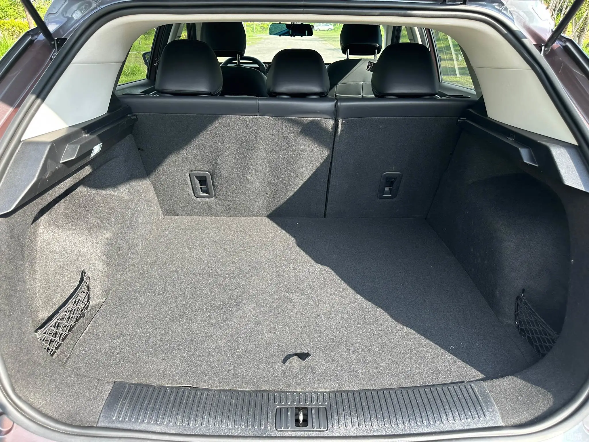 MG GT 2021 car image #17