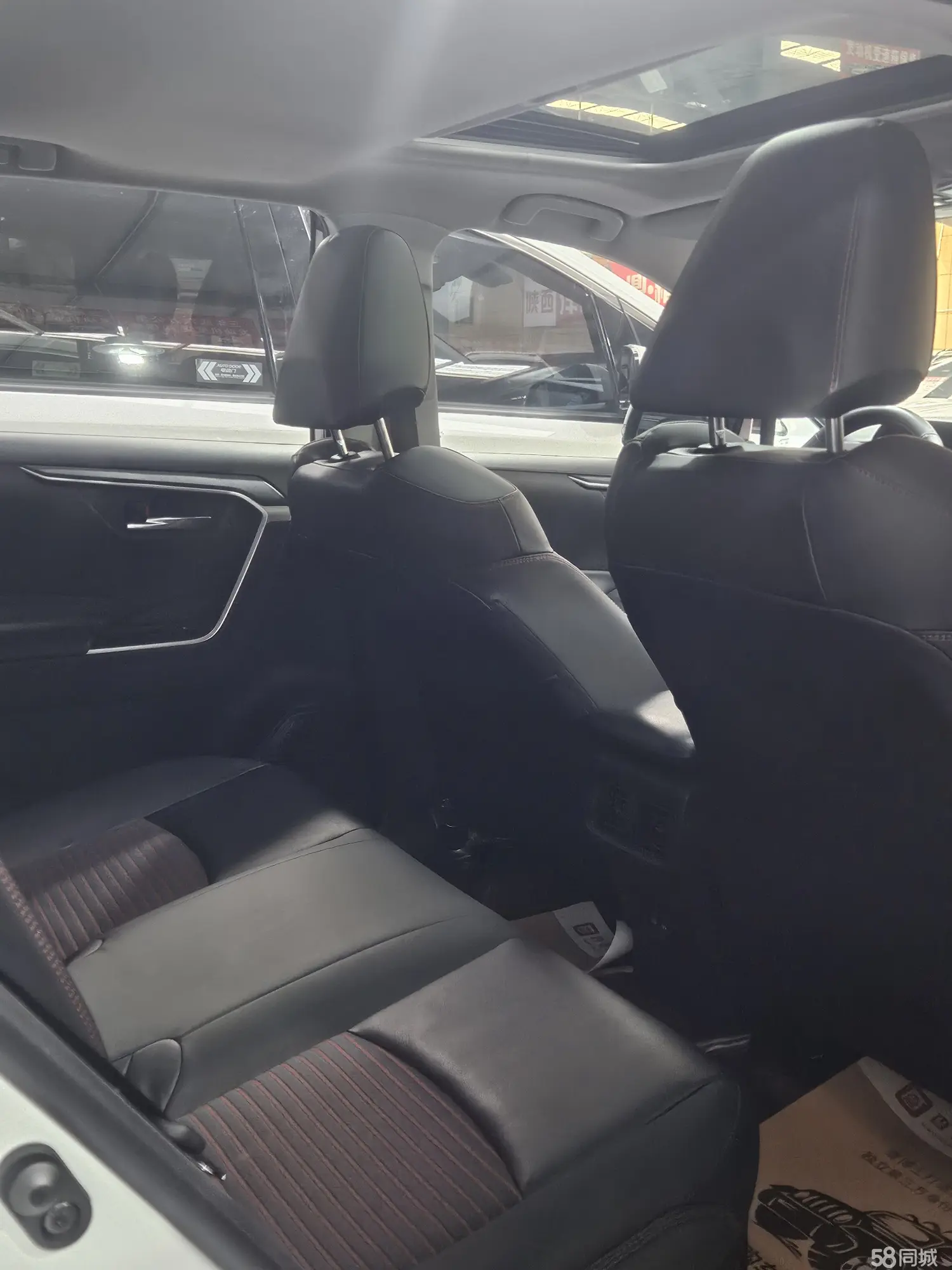 Toyota RAV4 Hybird E+ 2021 immagine di auto #17