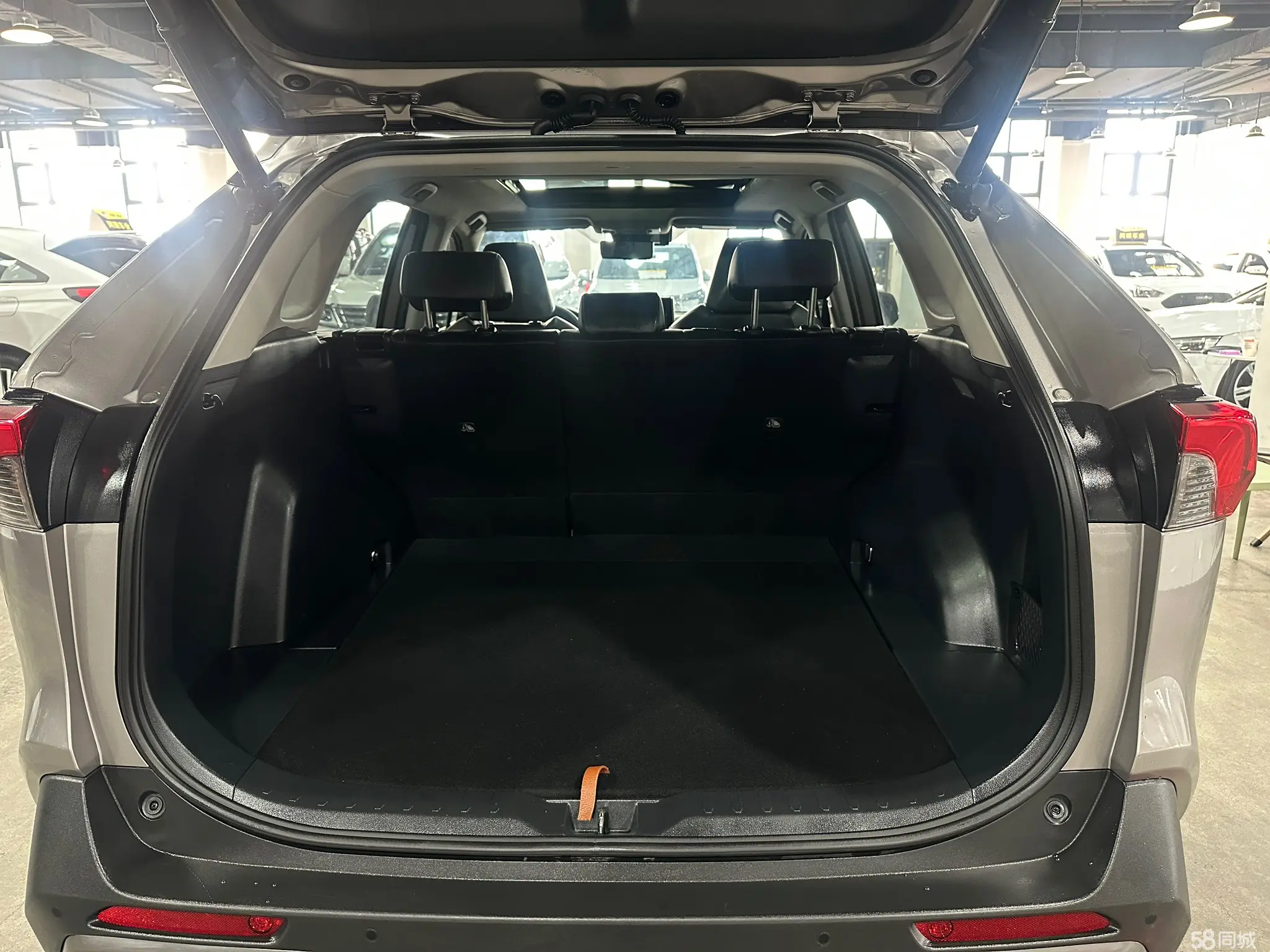 Toyota RAV4 2019 #17 Toyota RAV4 2019 car image #17