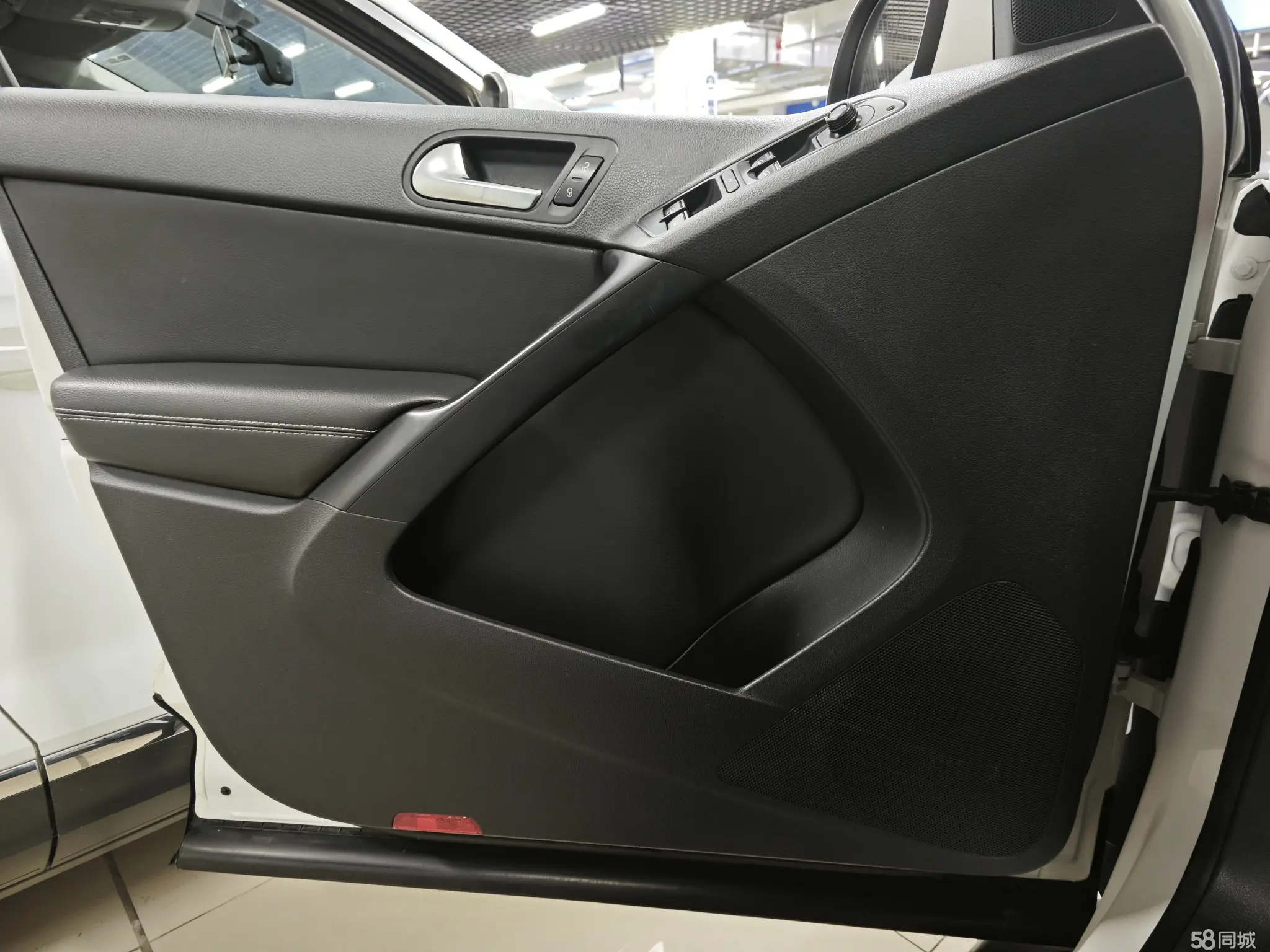 Volkswagen Tiguan 2019 #17 Volkswagen Tiguan 2019 car image #17