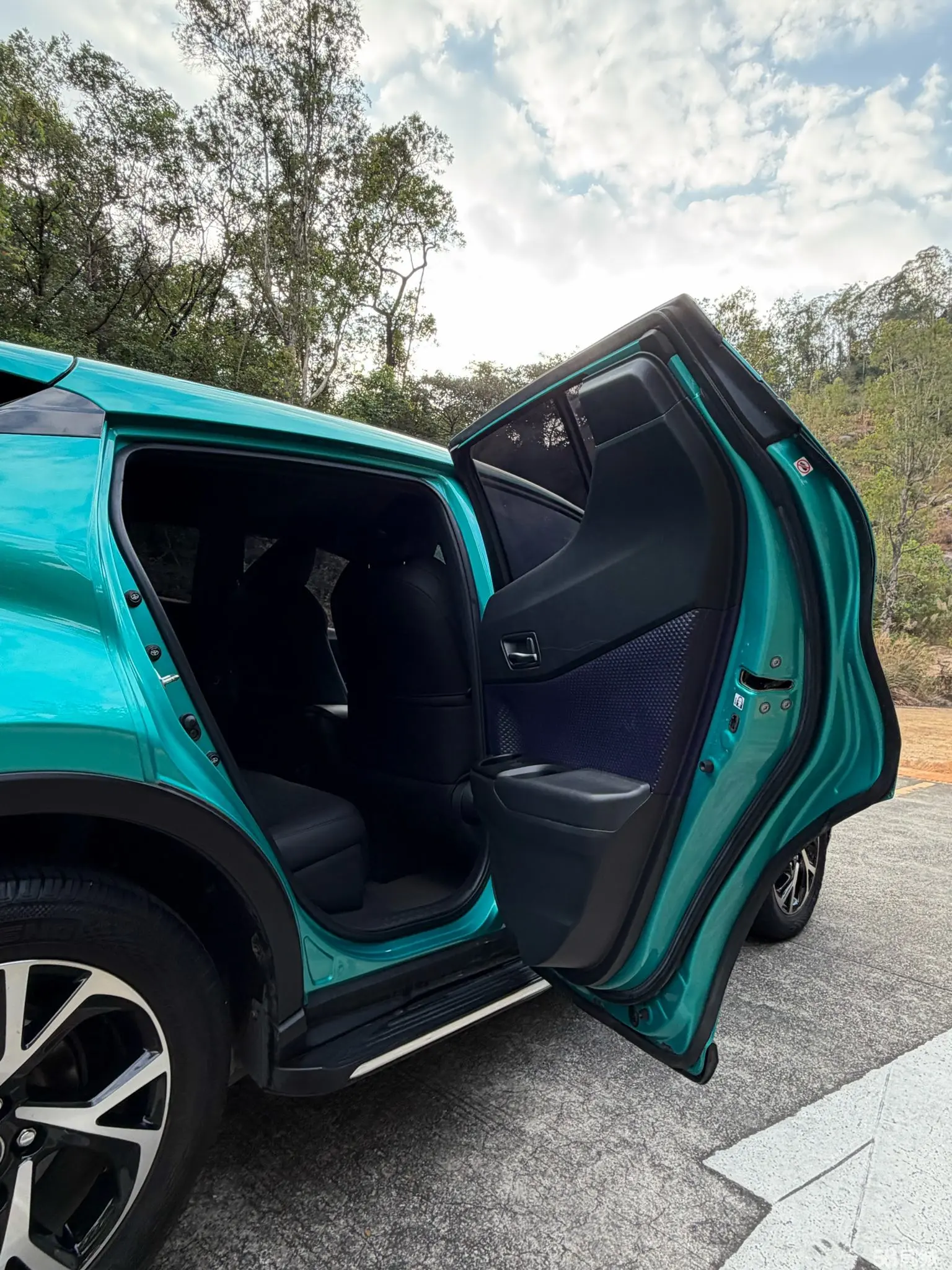 Toyota C-HR 2019 immagine di auto #17