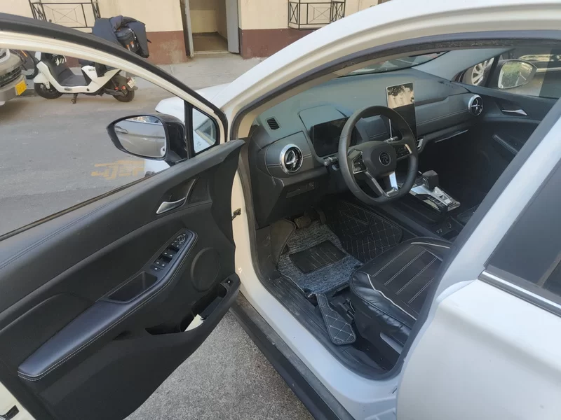 BYD Yuan New Energy 2020 #17 BYD Yuan New Energy 2020 car image #17