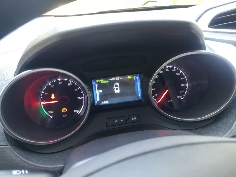 BYD Yuan New Energy 2018 car image #17