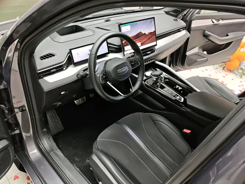 GEELY PrefaceL 2024 car image #17