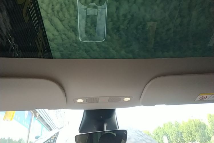 Tesla Model Y 2022 #18 Tesla Model Y 2022 car image #18