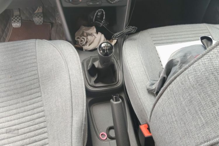 Volkswagen Polo 2016 car image #16