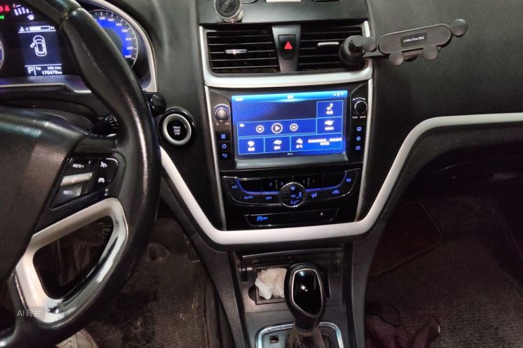 GEELY Emgrand 2016 car image #15
