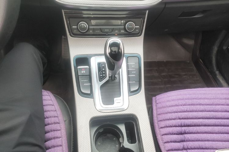 GEELY Emgrand GS 2016 car image #14