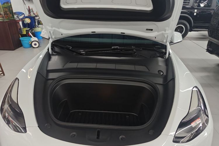 Tesla Model Y 2022 #20 Tesla Model Y 2022 car image #20
