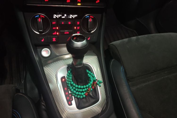 Audi Q3 2017 car image #18