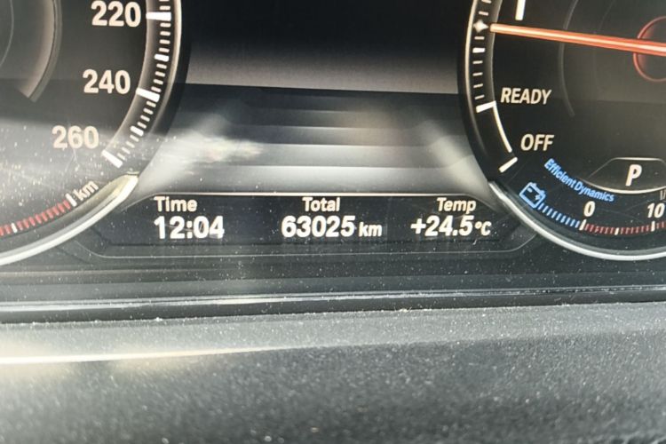 BMW 3 Series 2018 car image #14