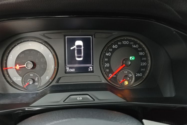 Volkswagen Lavida 2019 car image #13