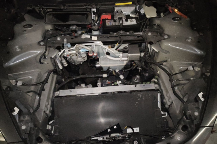 Tesla Model 3 2020 car image #18