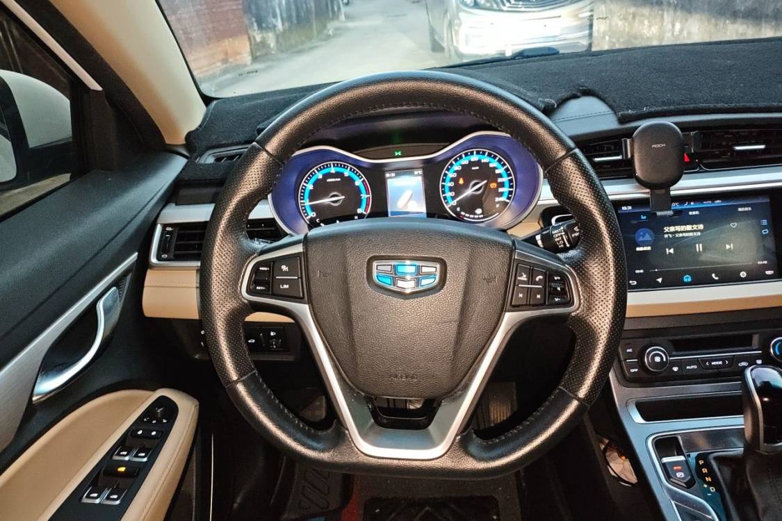 GEELY Emgrand 2018 car image #22