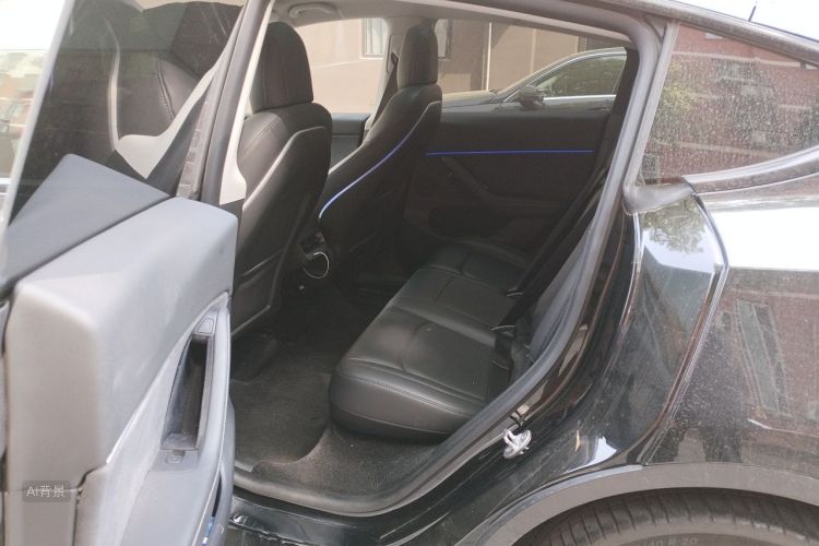 Tesla Model Y 2021 #19 Tesla Model Y 2021 car image #19