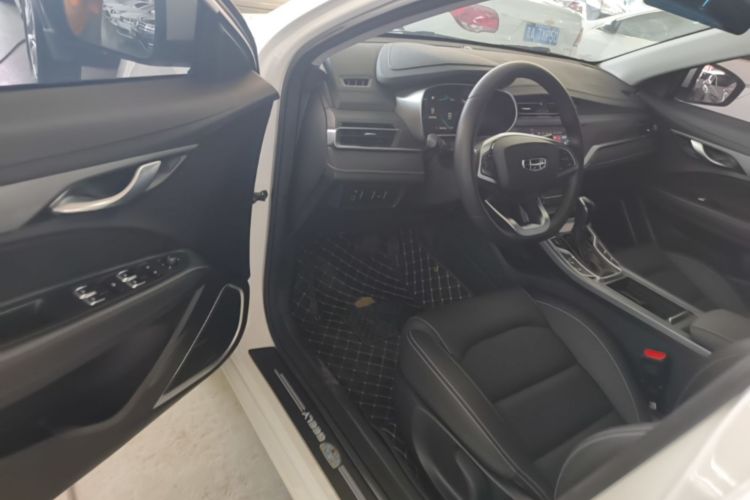 GEELY Emgrand 2021 car image #16