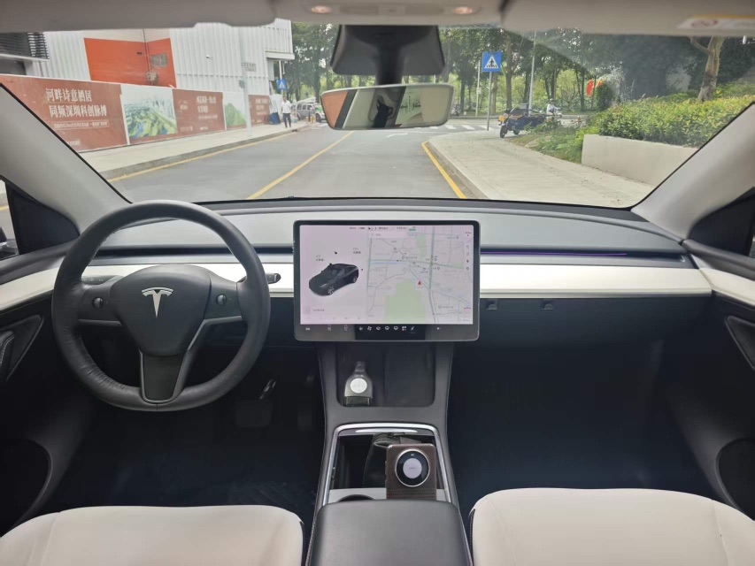 Tesla Model Y 2021 #8 Tesla Model Y 2021 car image #8