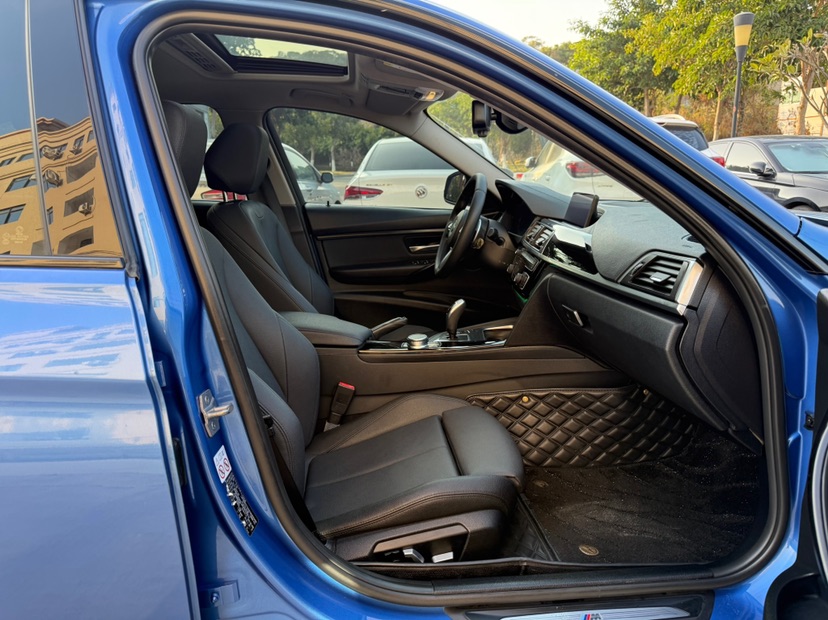 BMW 3 Series 2018 #6 BMW 3 Series 2018 car image #6