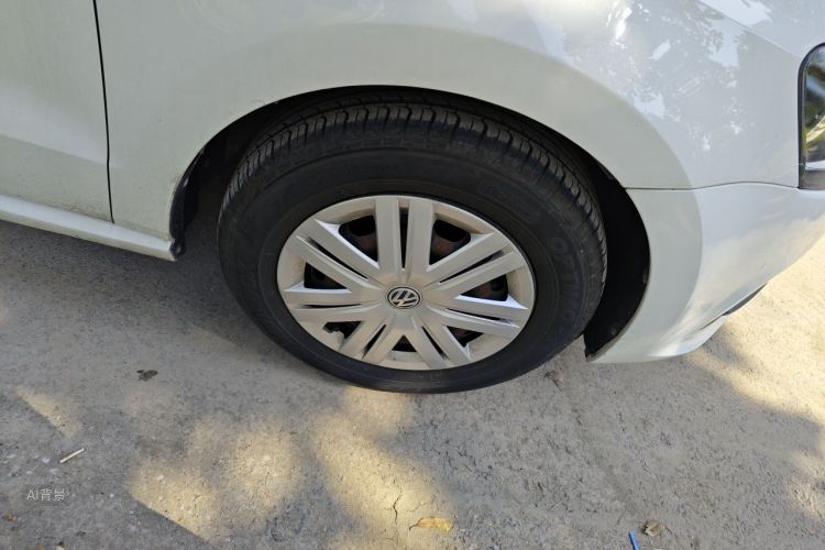Volkswagen Polo 2019 car image #9