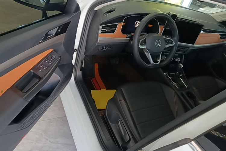 Volkswagen Bora 2022 car image #16