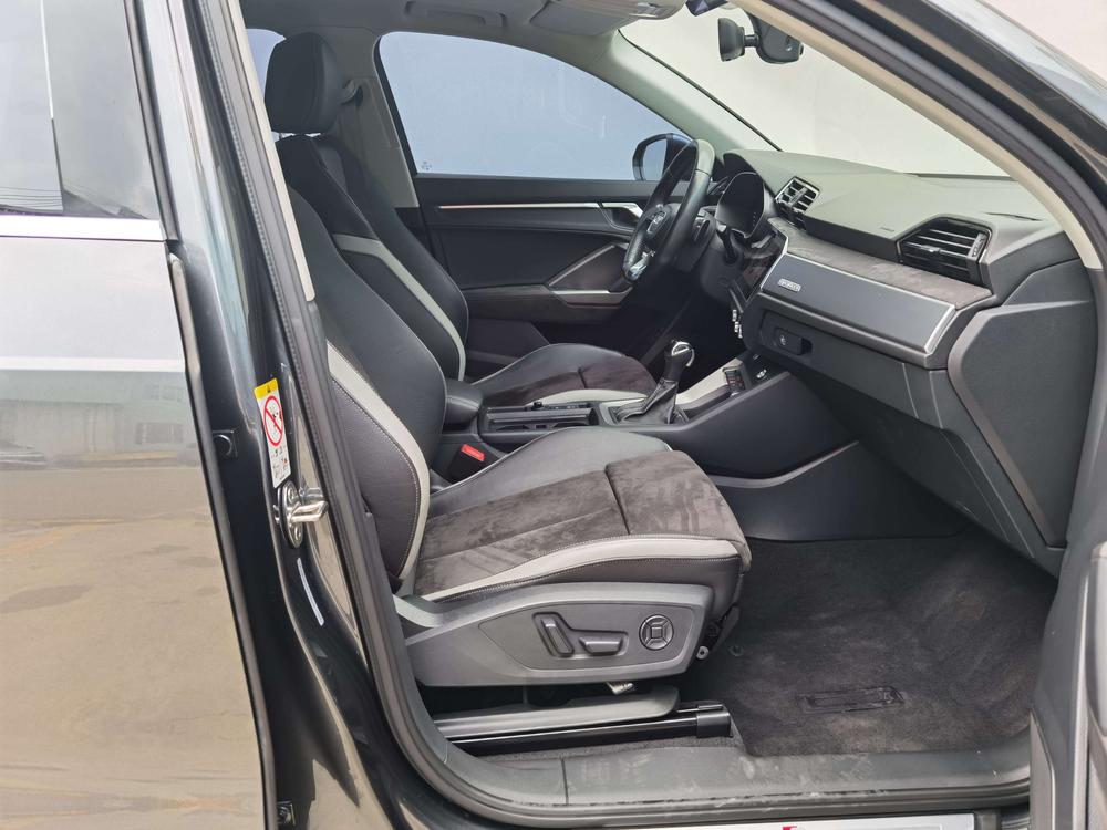 Audi Q3 2019 #30 Audi Q3 2019 car image #30