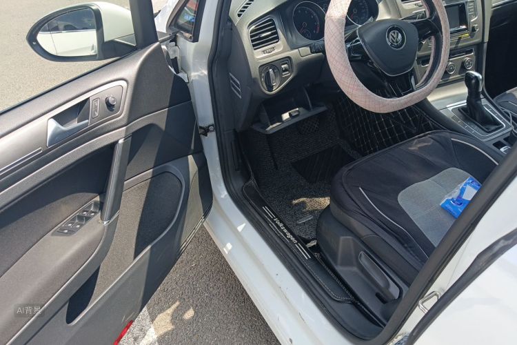 Volkswagen Golf 2015 car image #18