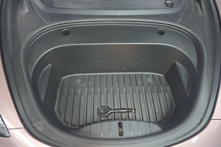 Tesla Model 3 2021 car image #20
