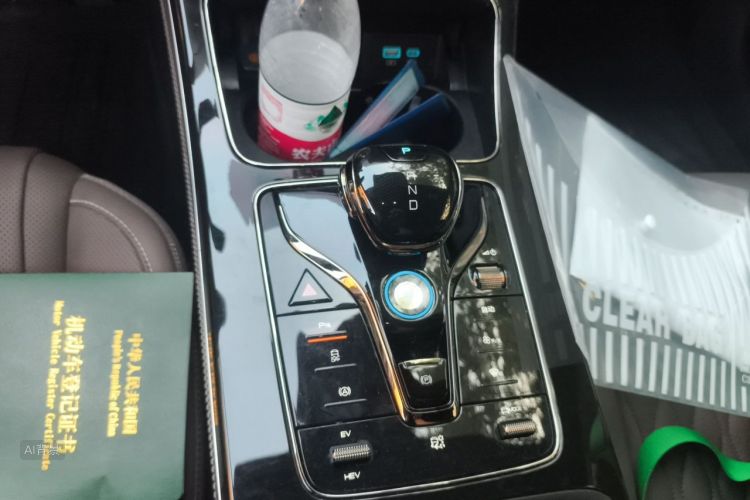 BYD Han 2024 car image #16