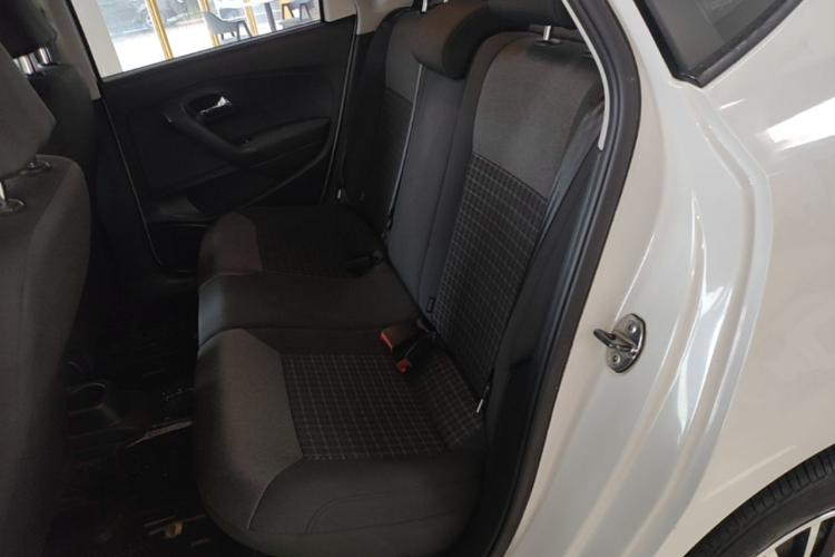 Volkswagen Polo 2017 #17 Volkswagen Polo 2017 car image #17
