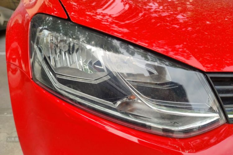 Volkswagen Polo 2015 car image #8