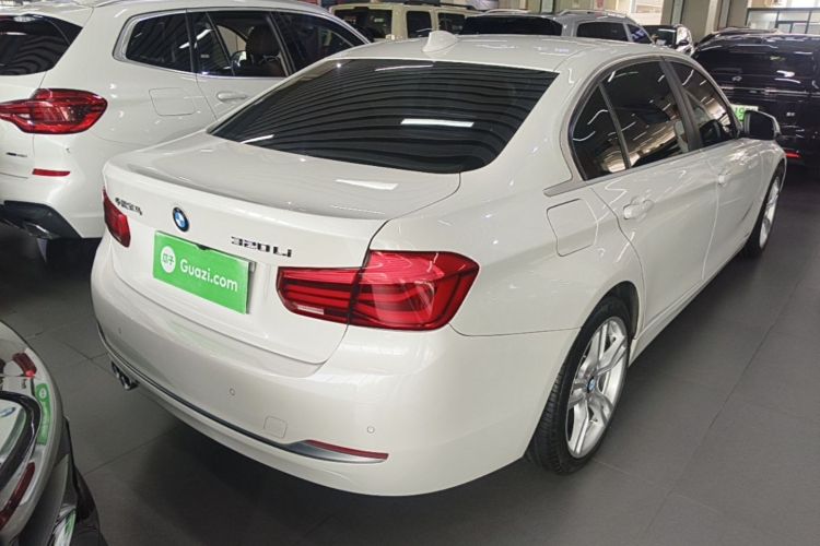 BMW 3 Series 2019 car image #5